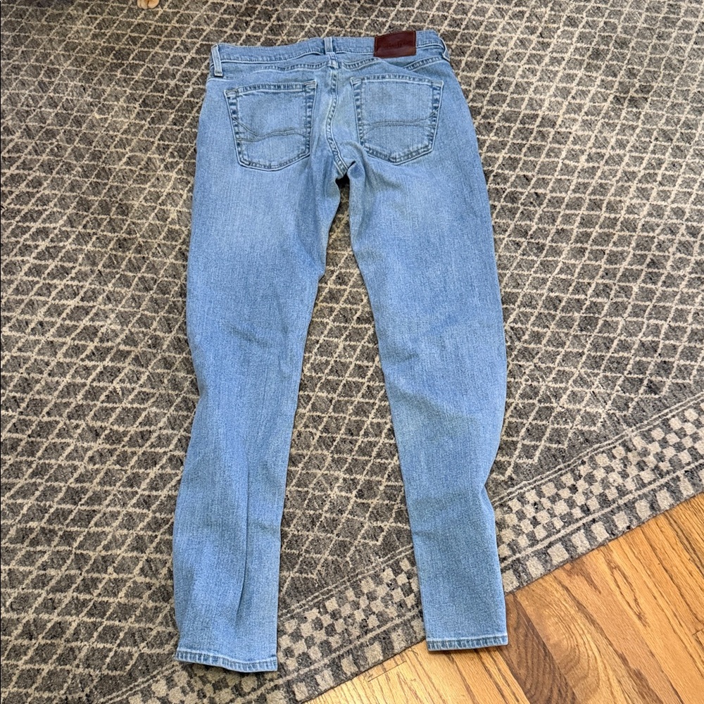 Men’s Hollister Slim Straight Jeans - Picture 2 of 3